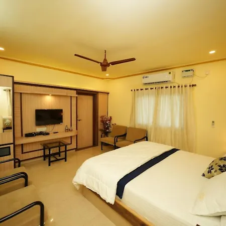 Shradha Luxury Room